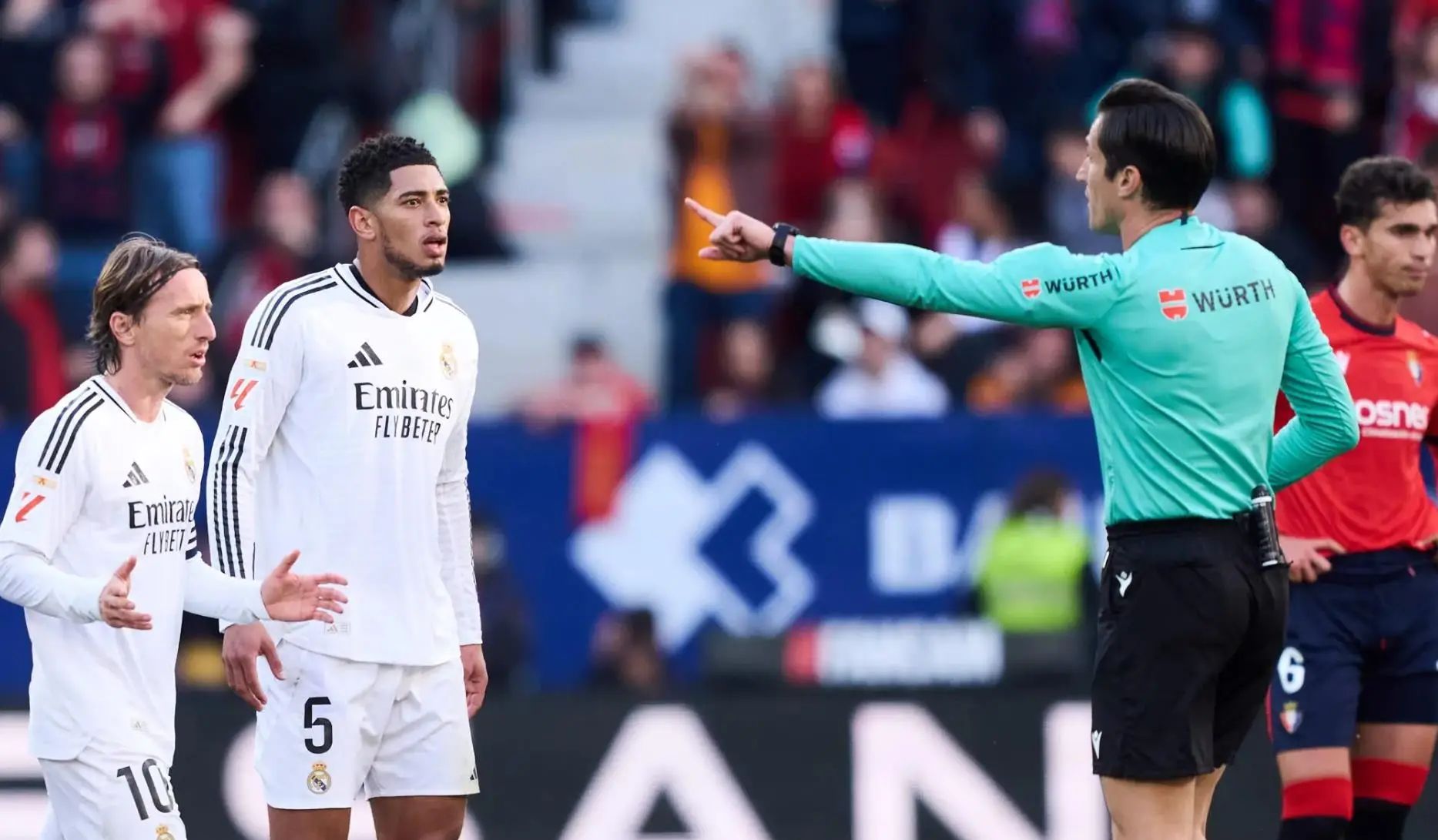 彼得堡主场失利，近期状态不佳