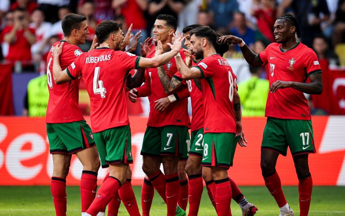 葡萄牙国家队豪取胜利，积分领跑