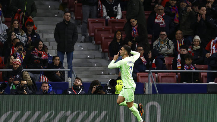 巴塞罗那神奇逆转胜利,西甲冠军前景一片光明 巴塞罗那神奇逆转胜利,西甲冠军前景一片光明