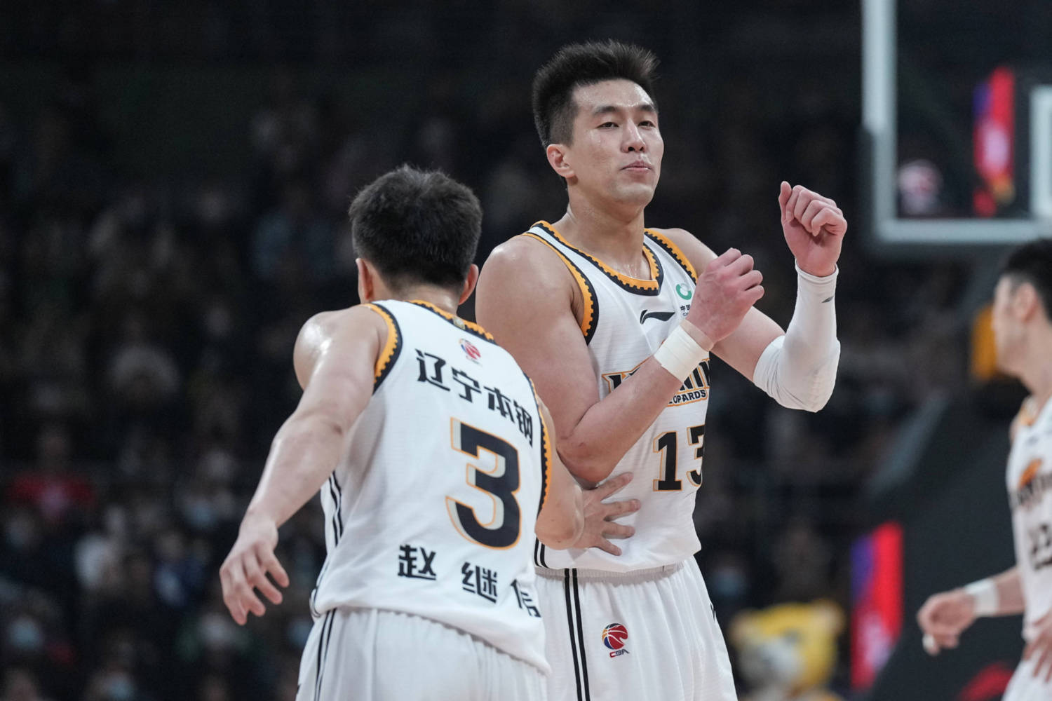 NBA球星郭艾伦回归国家队,备战国际篮球系列赛 NBA球星郭艾伦回归国家队,备战国际篮球系列赛