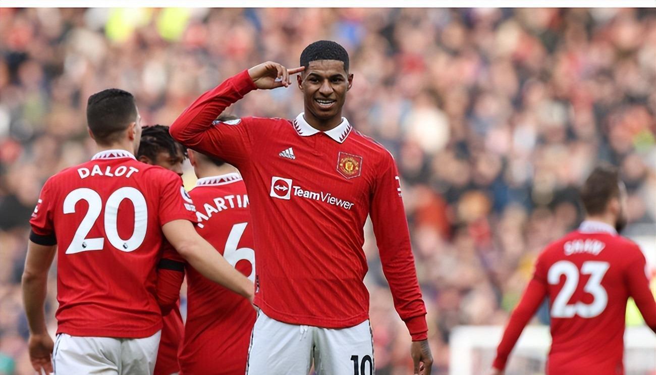 博尔索伊冲冠在望,球迷欣喜看到全新巅峰 博尔索伊冲冠在望,球迷欣喜看到全新巅峰