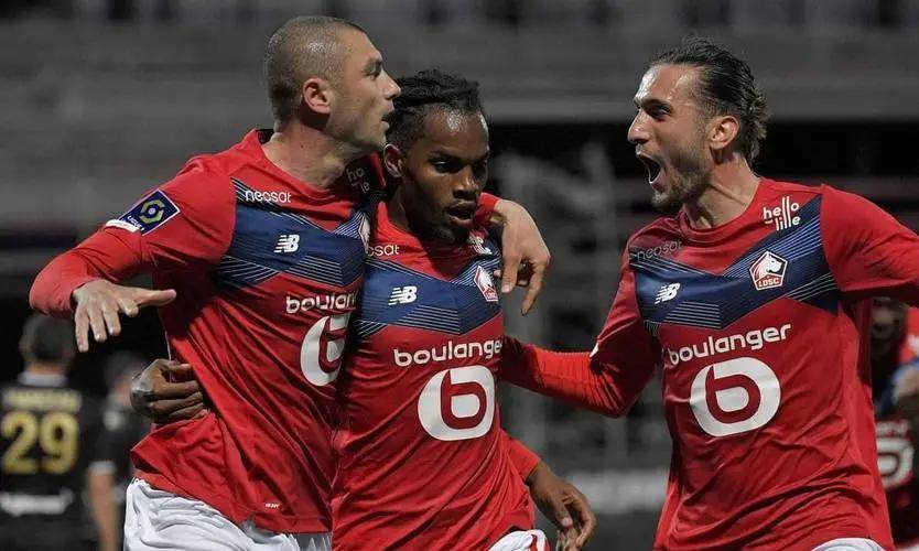 里尔客场压制对手,狂揽三分,势如破竹 里尔客场压制对手,狂揽三分,势如破竹