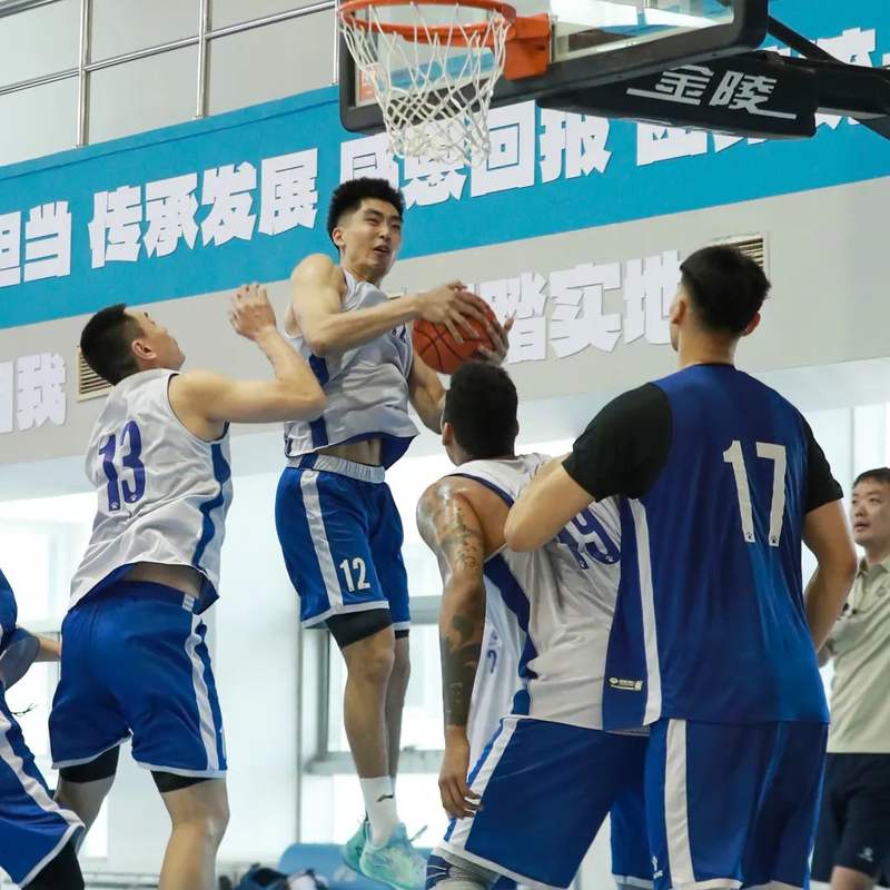 篮球比赛倒计时球队备战激情迎战的简单介绍