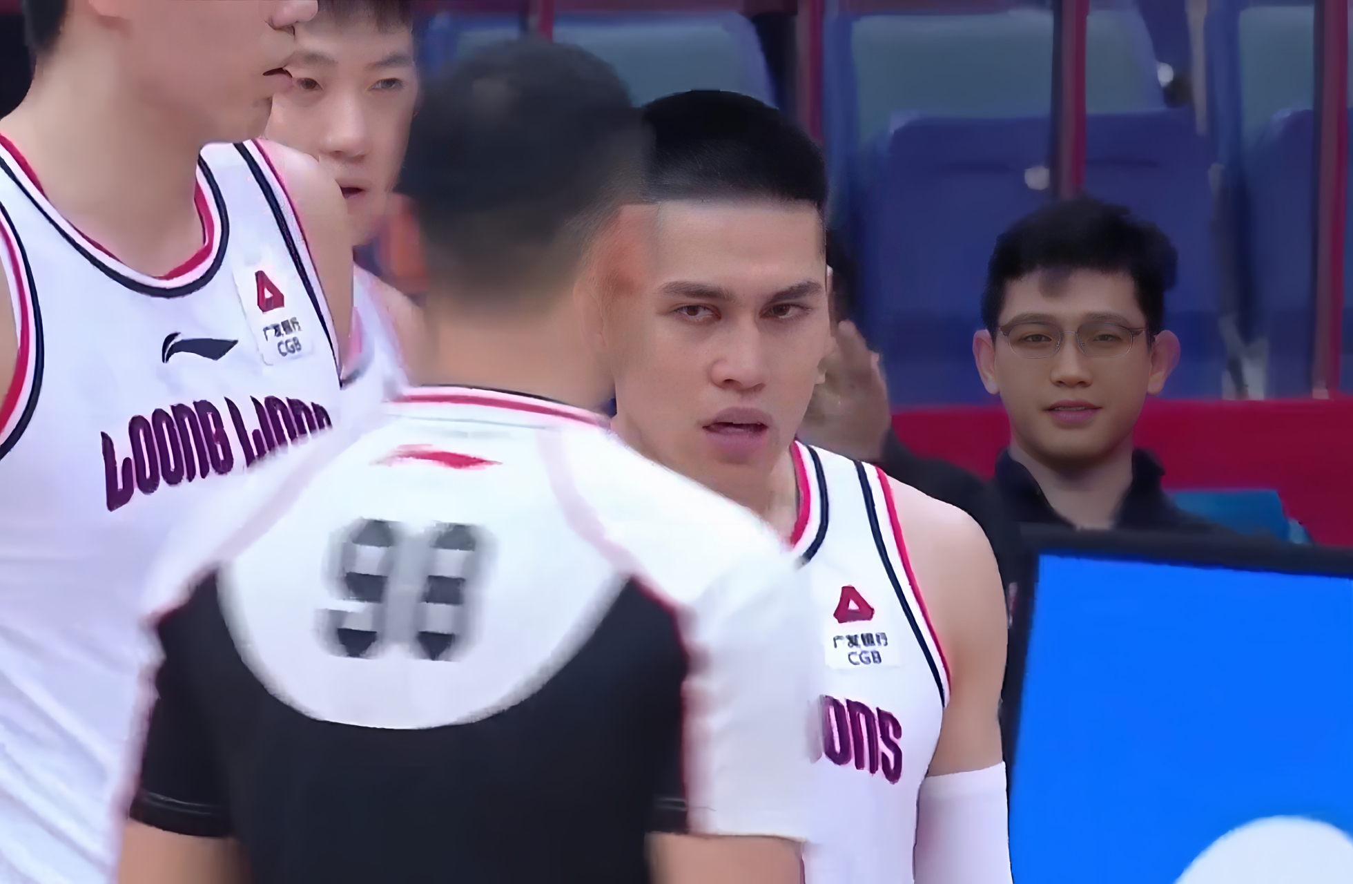 江苏队惨败给对手，遭遇失利