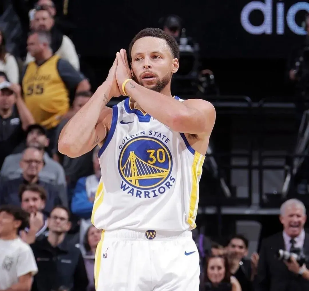 勇士主场不敌魔术，库里状态低迷