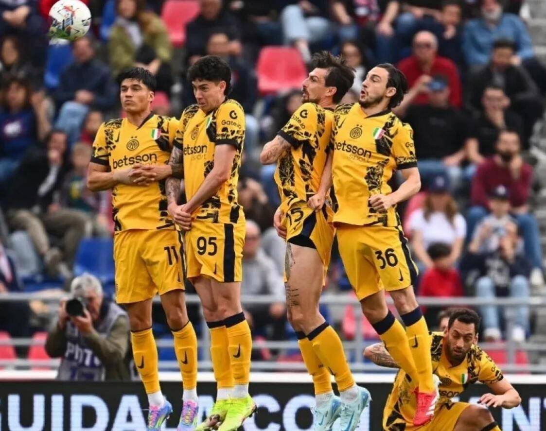 包含意甲新秀惊艳亮相，助球队夺得双杀胜利的词条