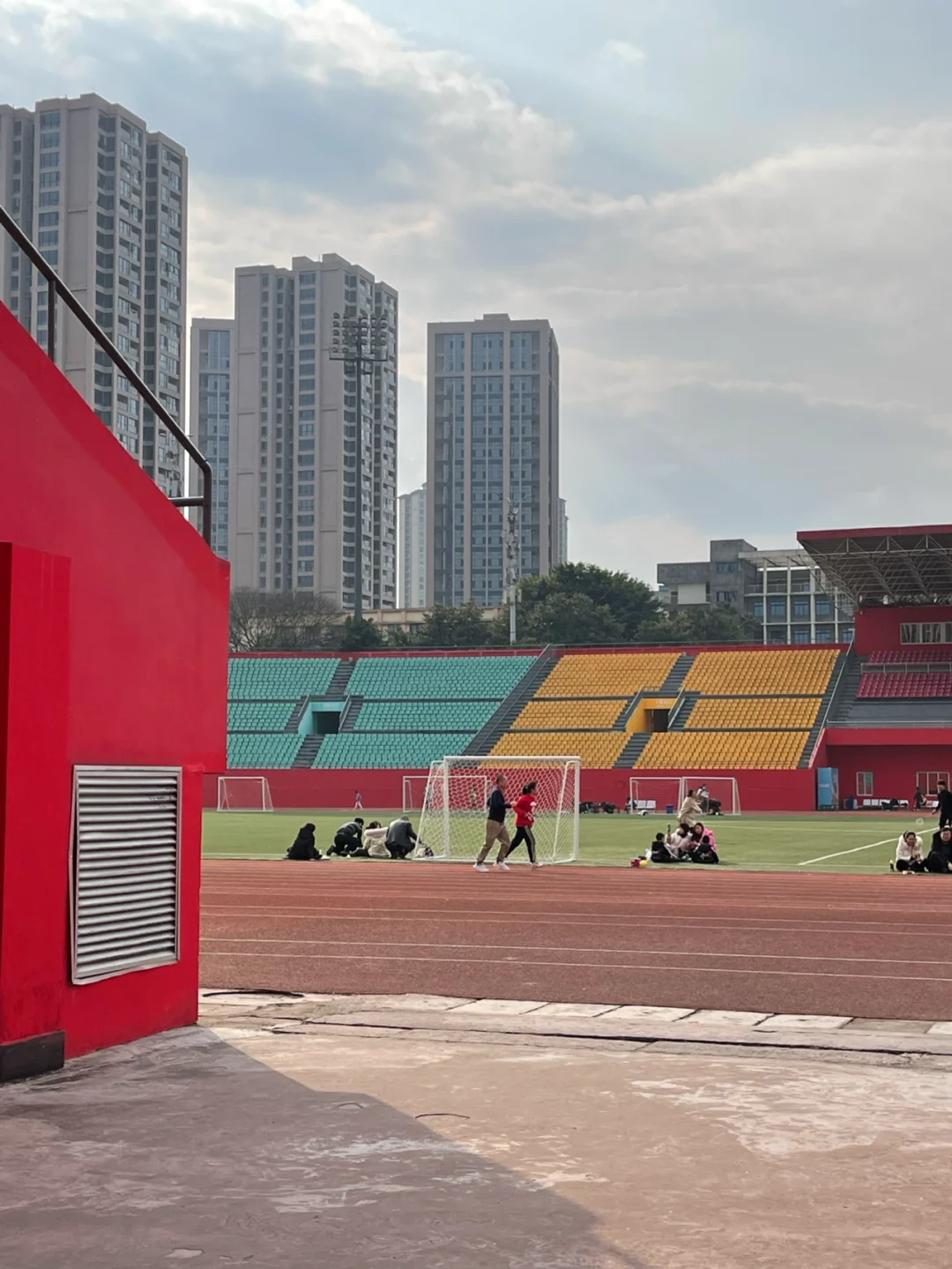 重庆当代小年轻场排名榜垫底,赢球要心气顽强的简单介绍 重庆当代小年轻场排名榜垫底,赢球要心气顽强的简单介绍