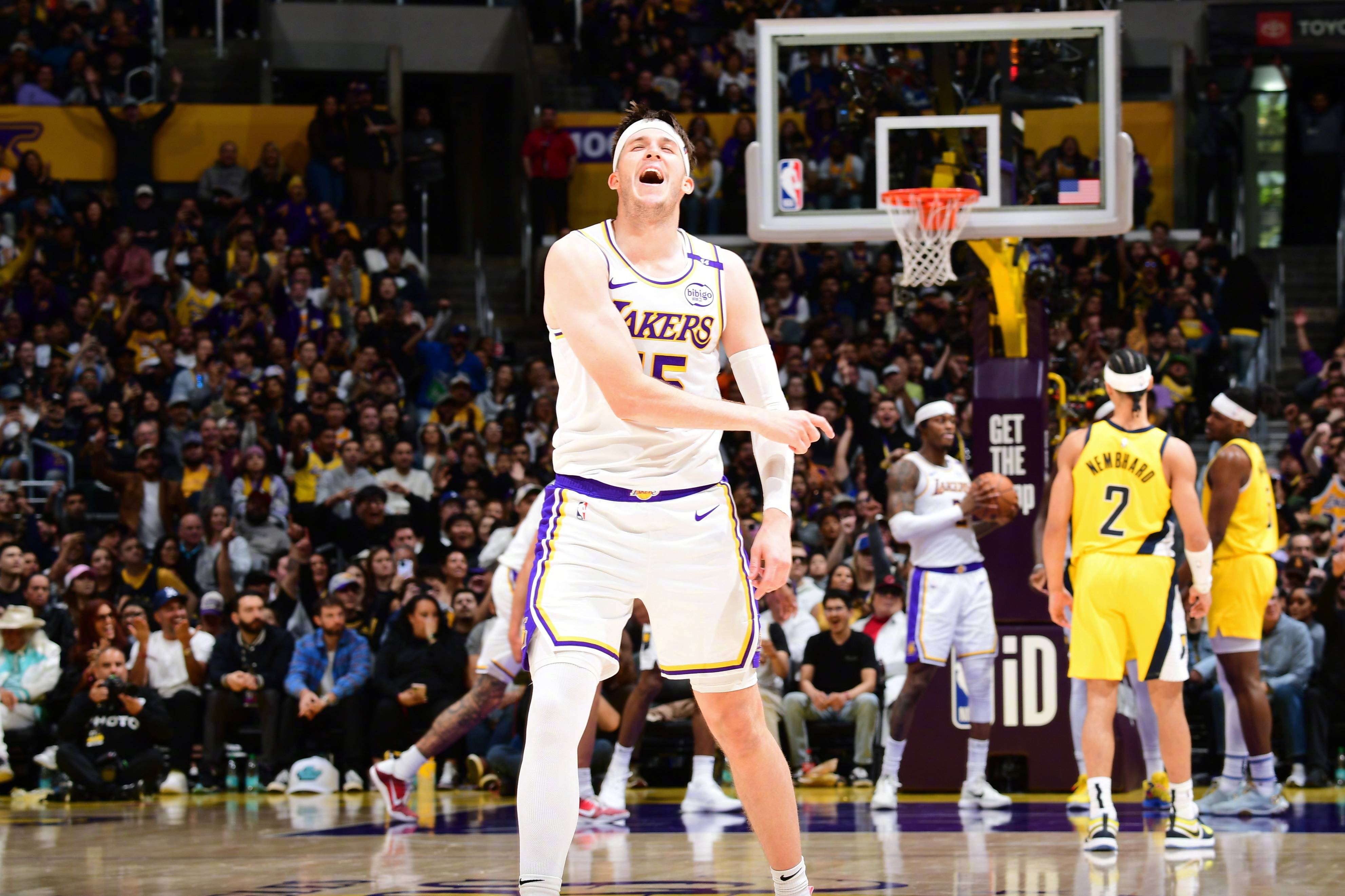 关于湖人新秀快攻打法频频得手，助球队轻松胜利的信息