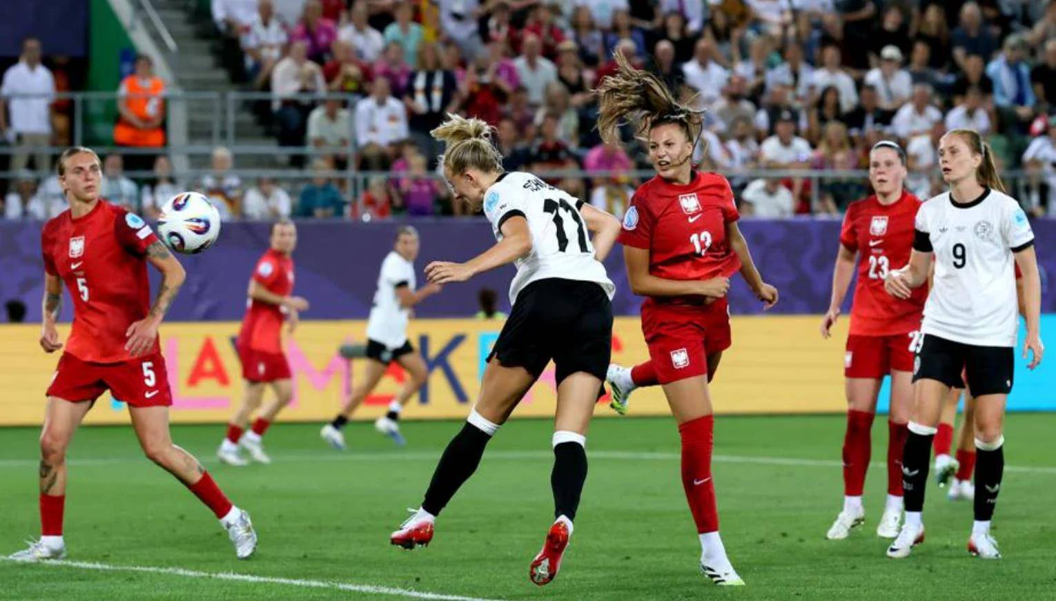 德国女足将士备战世界杯，雄心勃勃的简单介绍