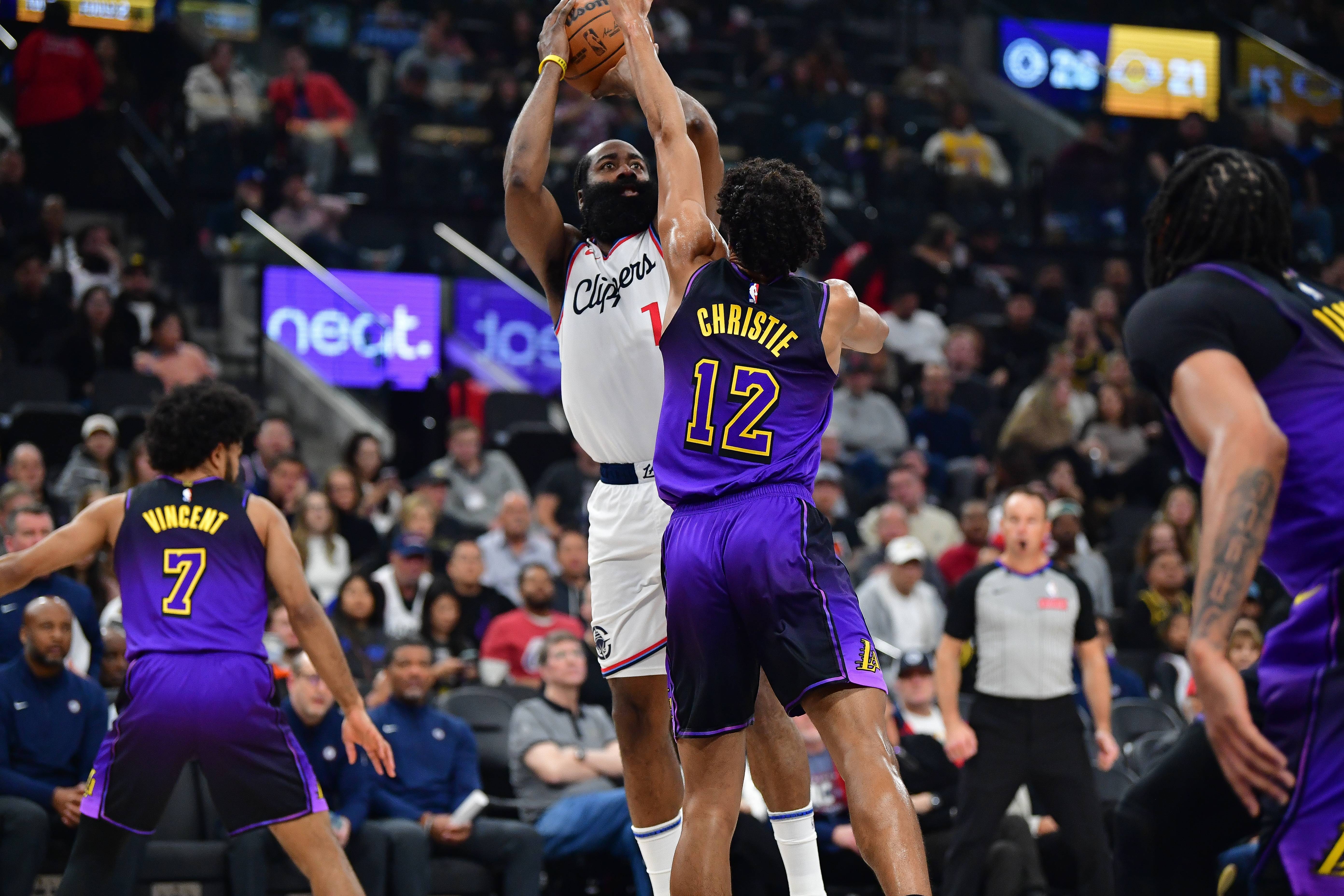 快船胜湖人，取得五连胜