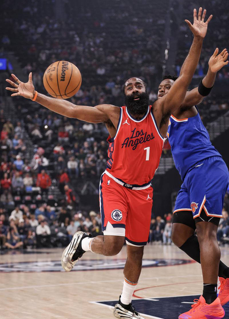 快船主场连胜迎战雷霆