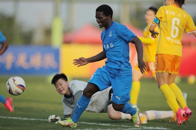 包含惊艳表现助球队逆转胜利，开启连胜模式的词条