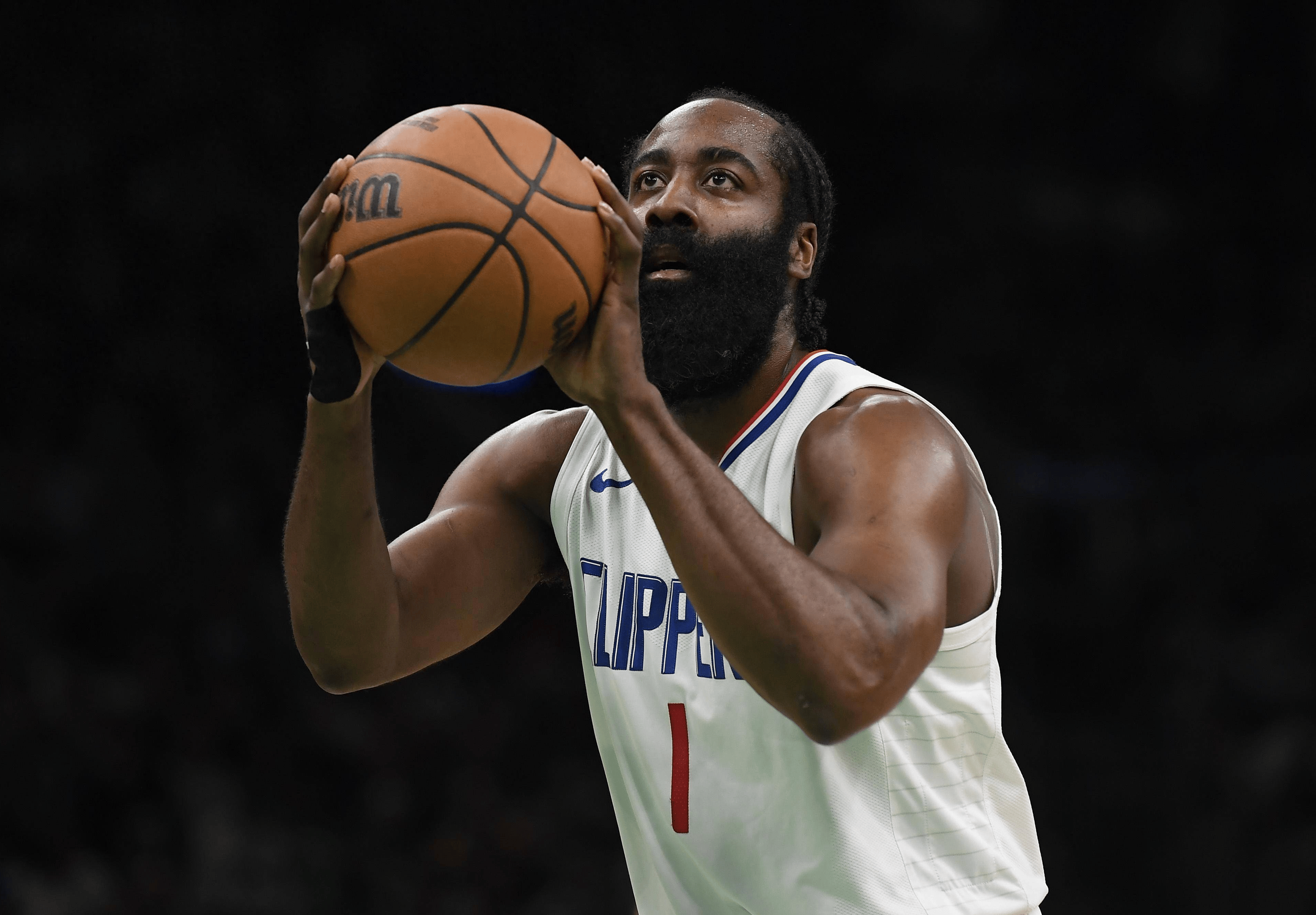 快船击败篮网，继续保持完胜